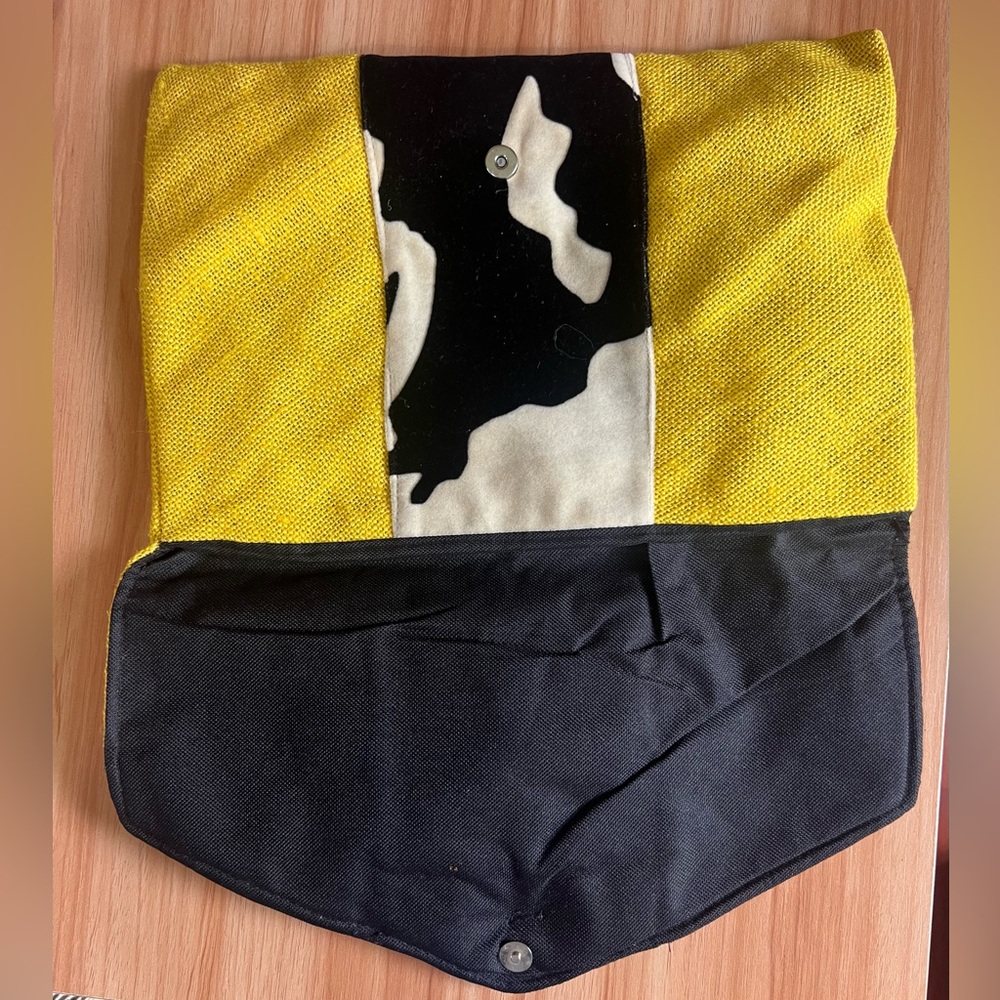 Yellow in black